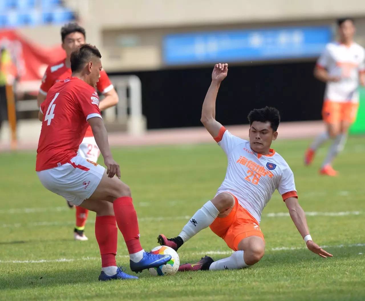 B体育体育官方入口-青岛中能客场失利，积分榜滑落的简单介绍