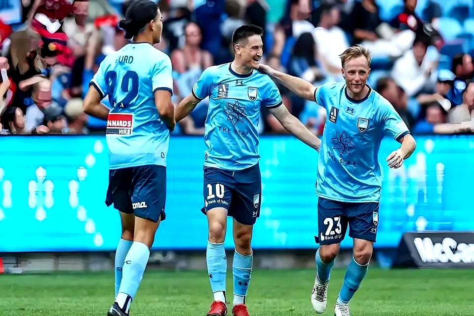 悉尼FC击败对手,队伍士气高涨向淘汰赛迈进 悉尼FC击败对手,队伍士气高涨向淘汰赛迈进