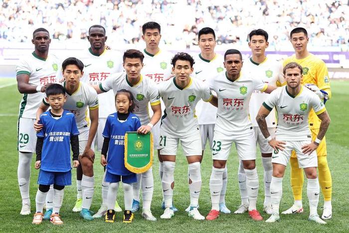 B体育体育电竞-国安核心因伤缺席，队友合力保持不败