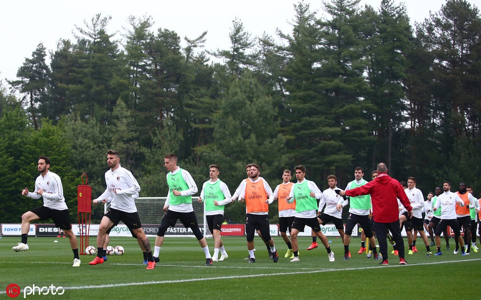 梅斯新帅上任,全队训练态度认真备战的简单介绍 梅斯新帅上任,全队训练态度认真备战的简单介绍