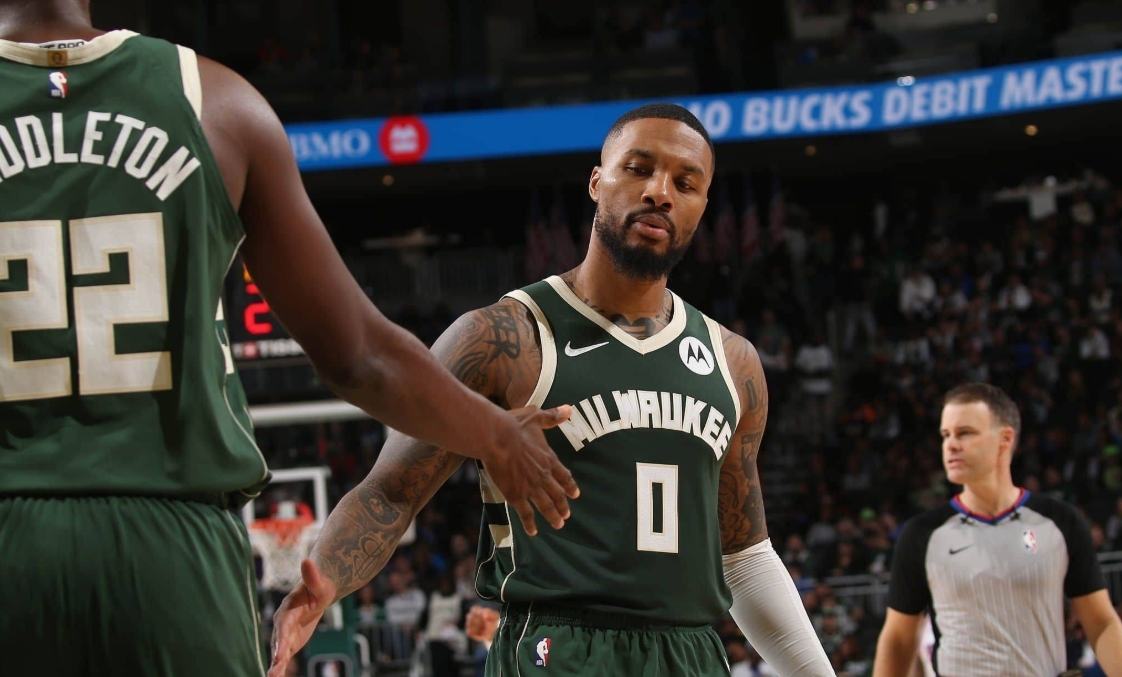 B体育体育在线-雄鹿球员米德尔顿收获比赛关键进球