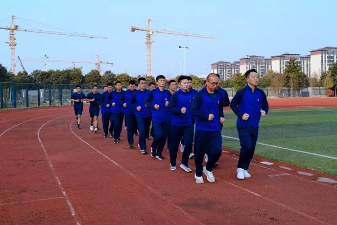 B体育体育app下载-国安集结备战下轮，全队备战士气高昂的简单介绍