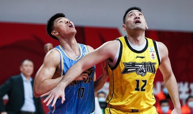 吉林队取得胜利,跻身前八 吉林队取得胜利,跻身前八