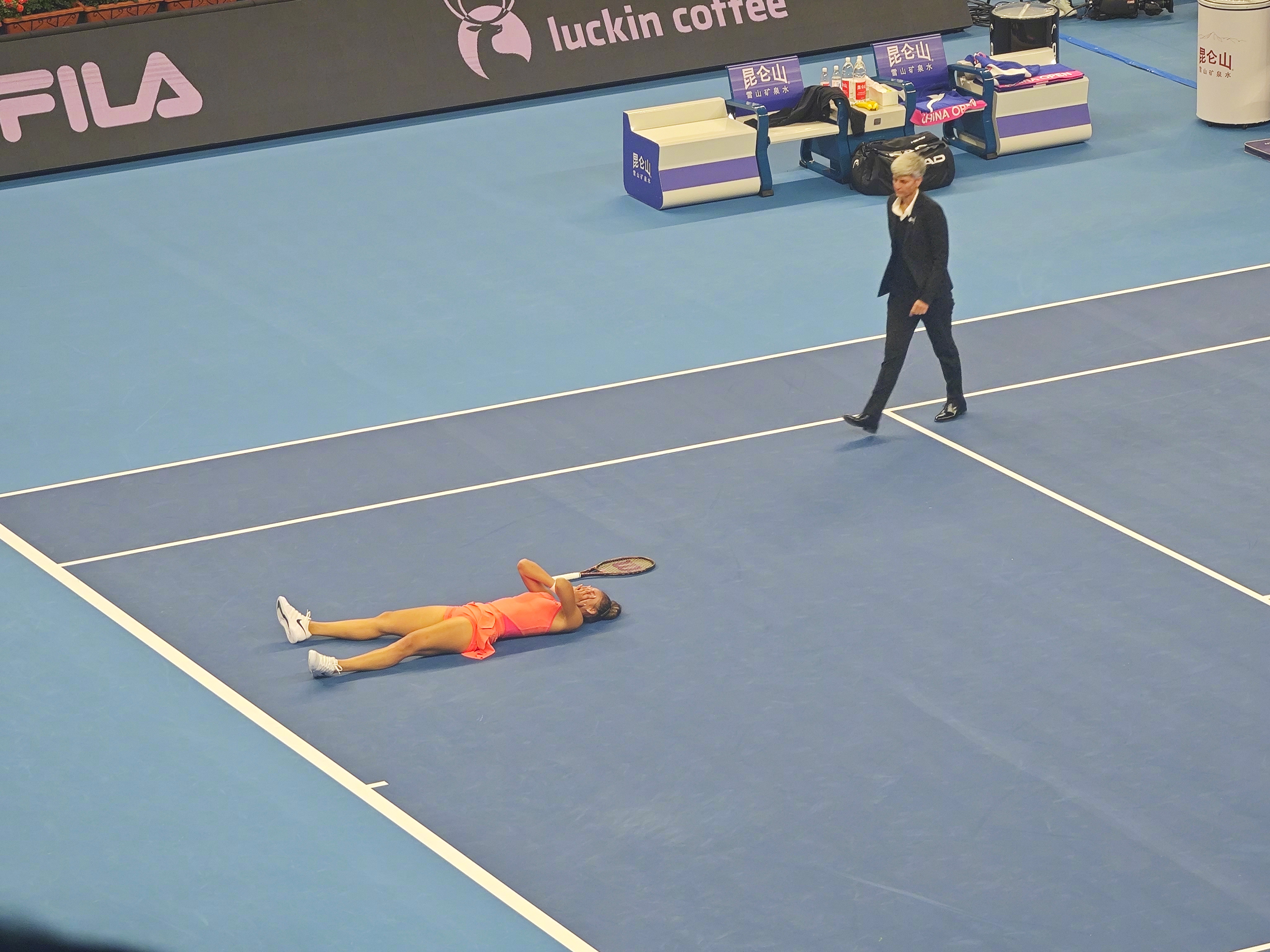 包含场上意外伤病频发,球员健康引人担忧的词条 包含场上意外伤病频发,球员健康引人担忧的词条