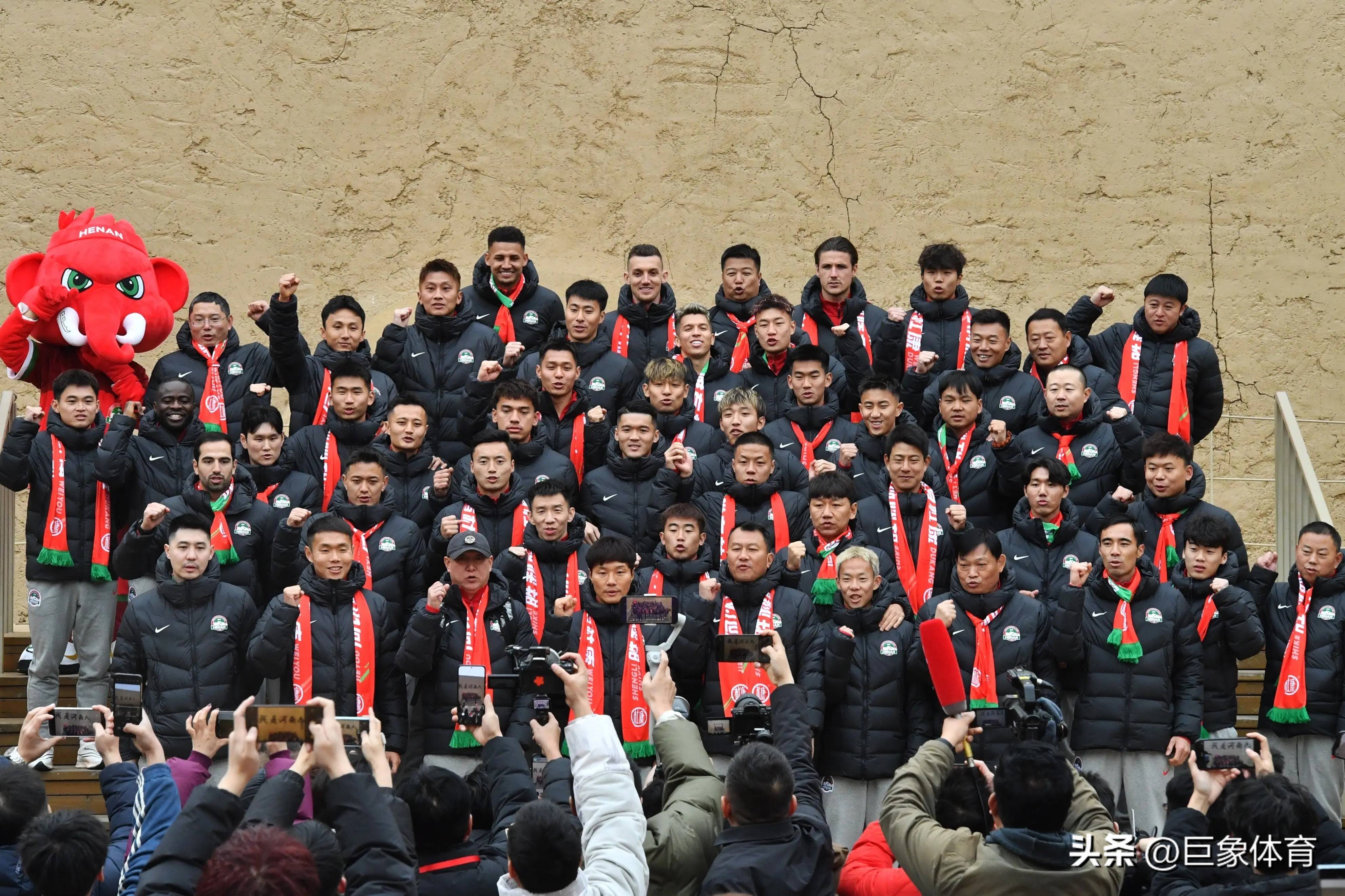 河南队顽强作战,成功战胜对手 河南队顽强作战,成功战胜对手