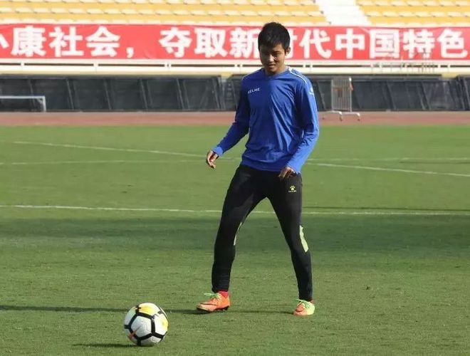 关于青岛中能力克武汉卓尔,豪取三分的信息 关于青岛中能力克武汉卓尔,豪取三分的信息