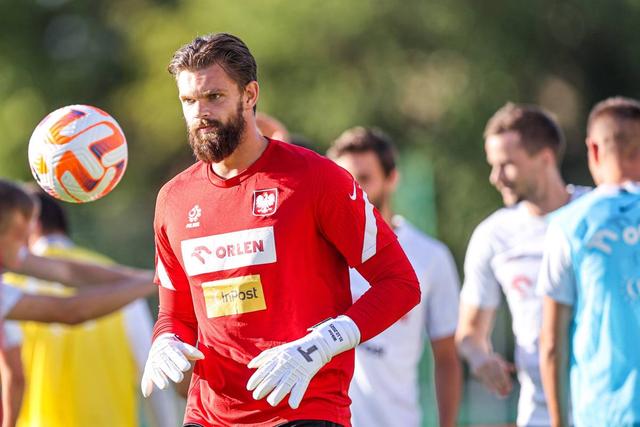 波兰队成功战胜丹麦队挺进半决赛 波兰队成功战胜丹麦队挺进半决赛