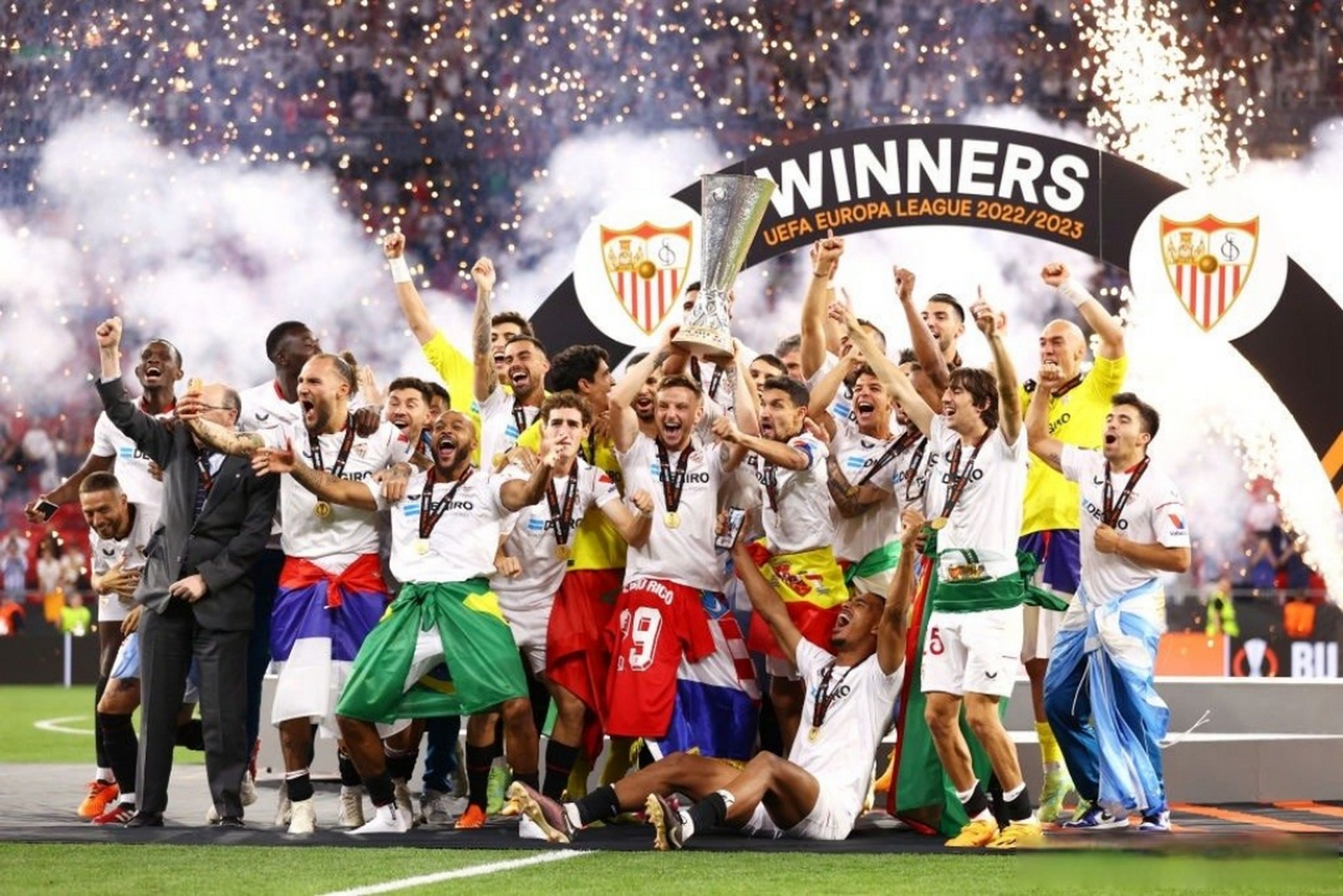 B体育体育培训-包含东欧篮球赛事激战连连，精彩纷呈的词条